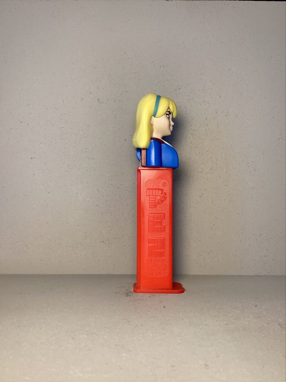 Super Heroes- Girls DC- Supergirl - Licenced Characters pez collectible - Main Image 2