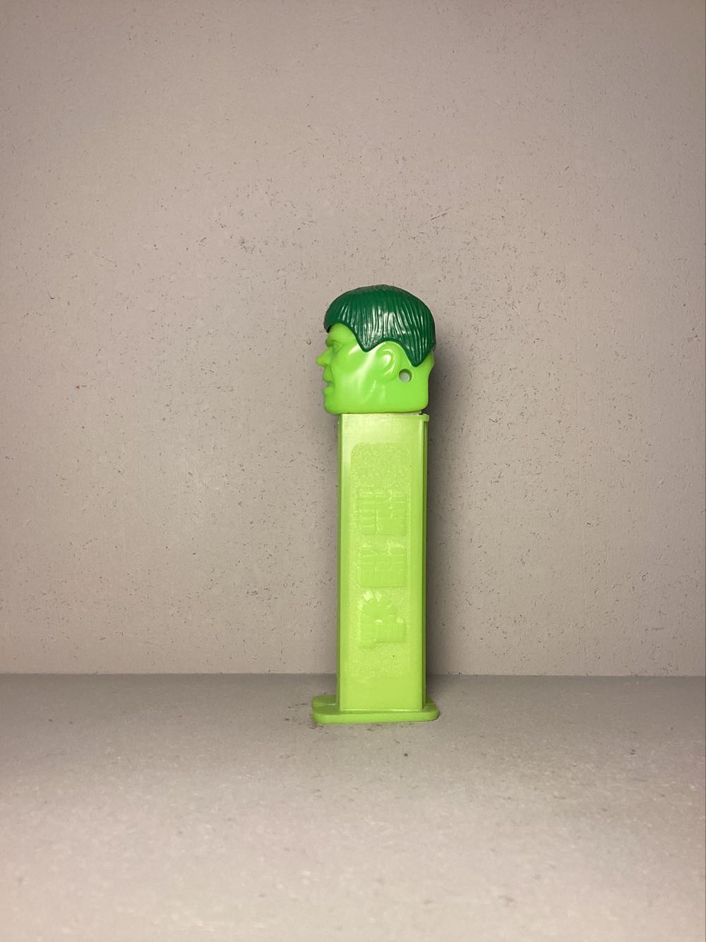 Super Heroes & Villains, Marvel- Hulk B - Licenced Characters pez collectible - Main Image 4