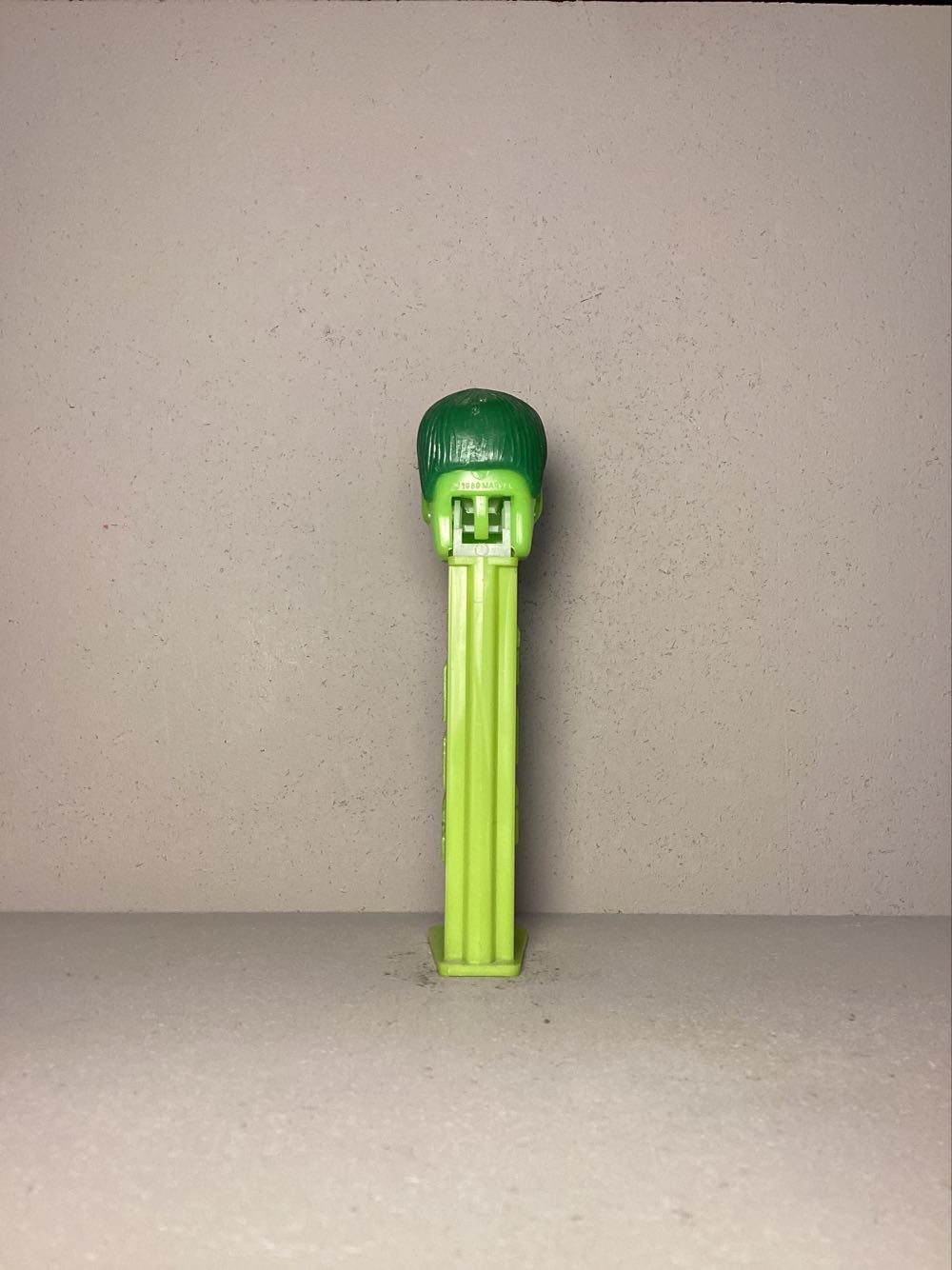 Super Heroes & Villains, Marvel- Hulk B - Licenced Characters pez collectible - Main Image 3