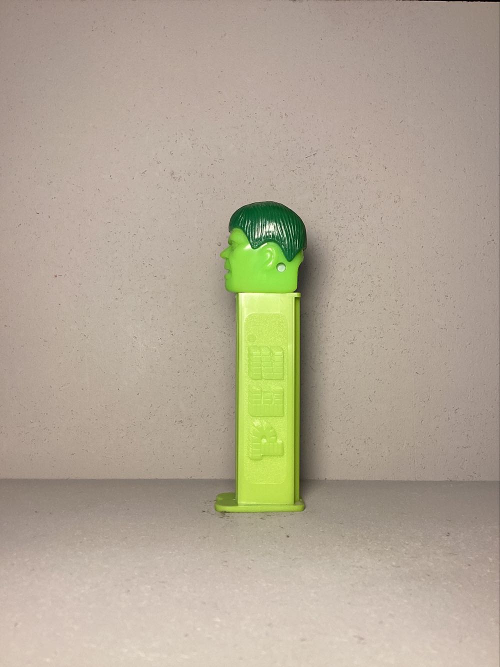 Super Heroes & Villains, Marvel- Hulk B - Licenced Characters pez collectible - Main Image 4