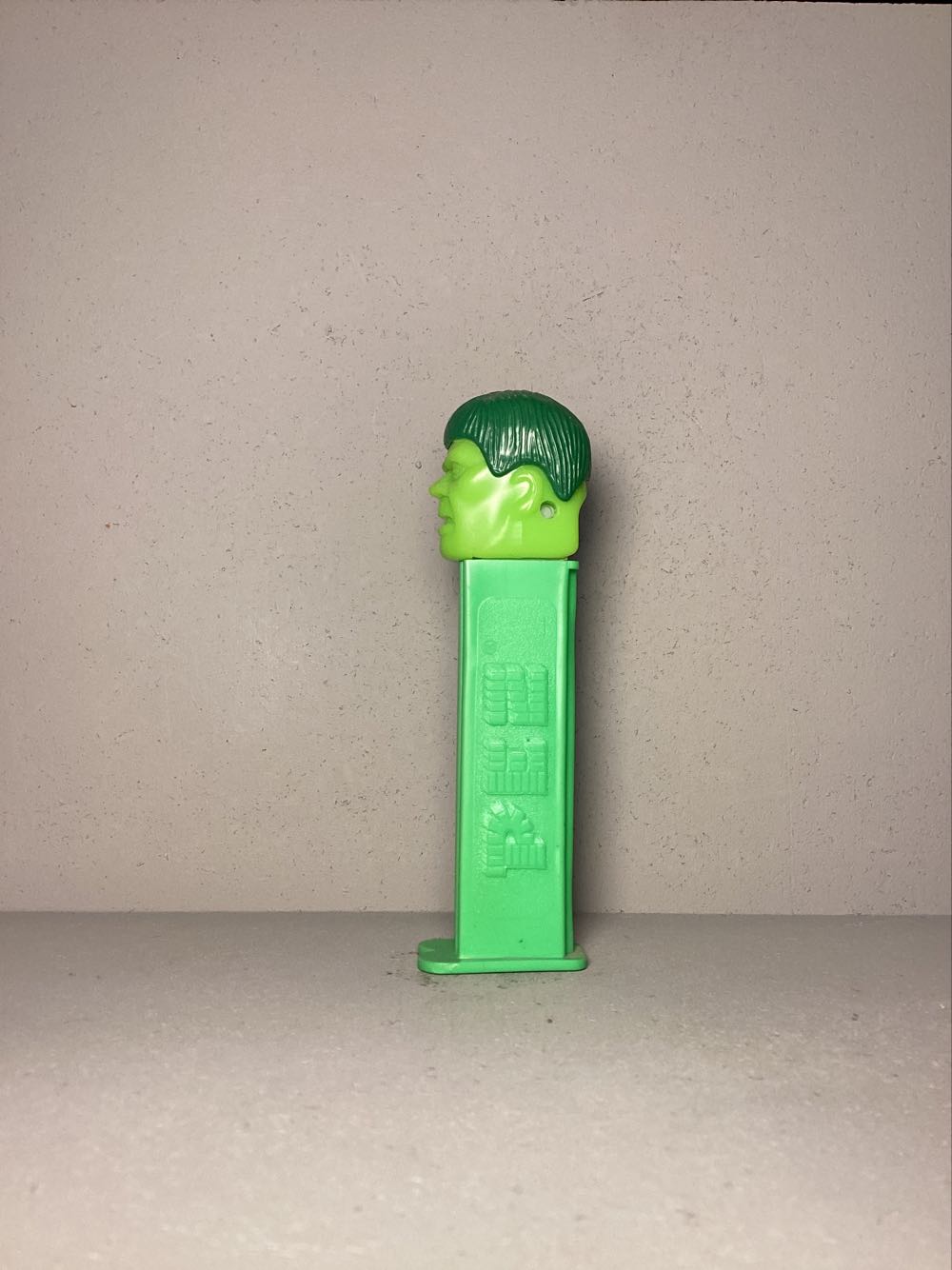 Super Heroes & Villains, Marvel- Hulk B - Licenced Characters pez collectible - Main Image 4