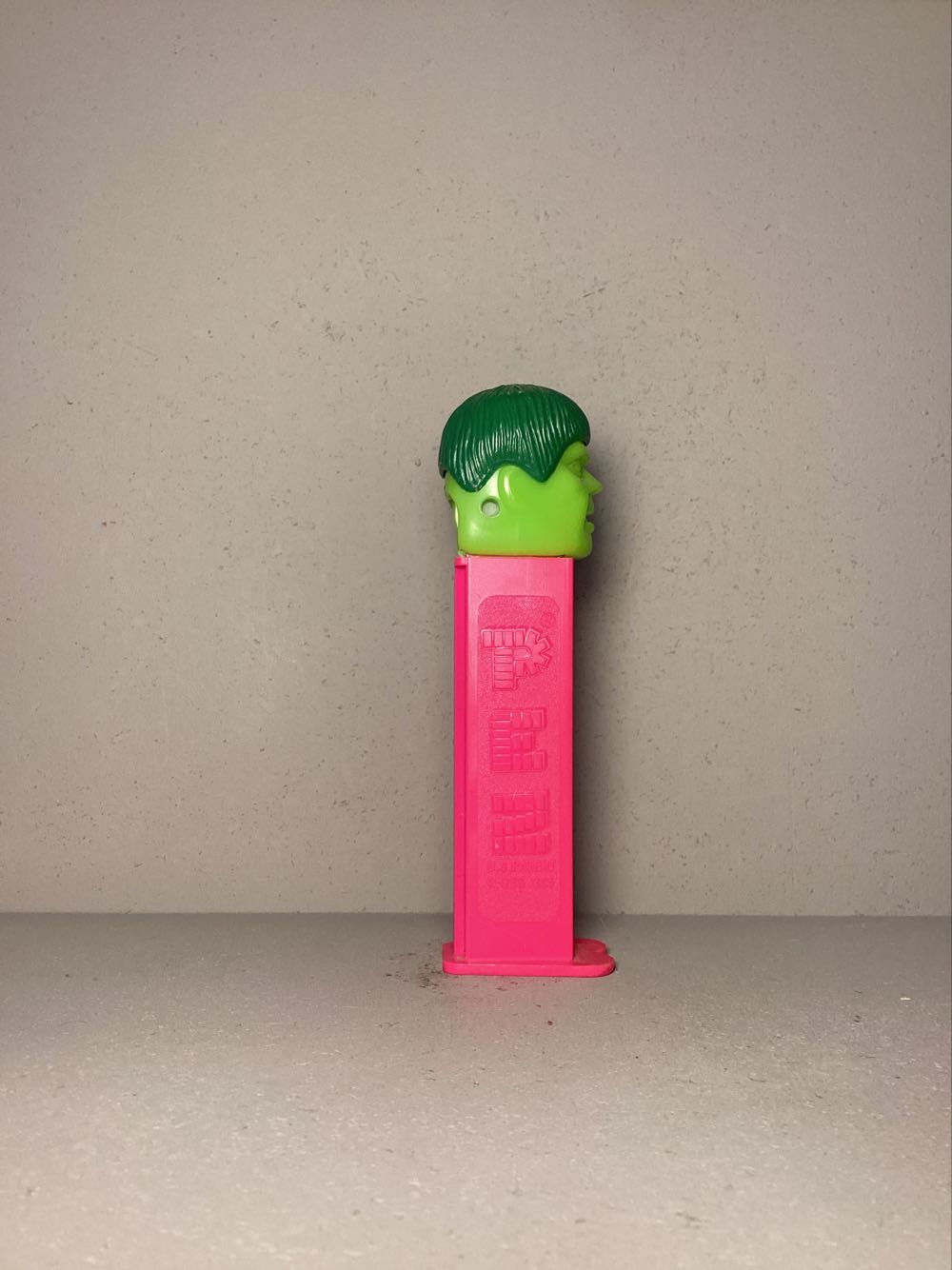 Super Heroes & Villains, Marvel- Hulk B - Licenced Characters pez collectible - Main Image 2