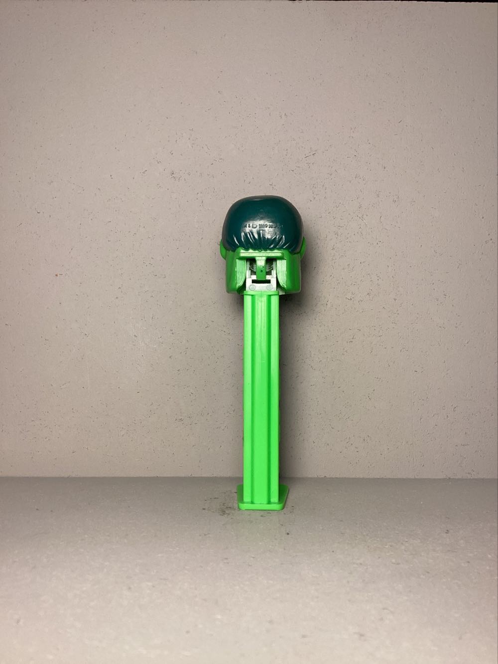 Super Heroes & Villains, Marvel- Hulk C - Licenced Characters pez collectible - Main Image 3