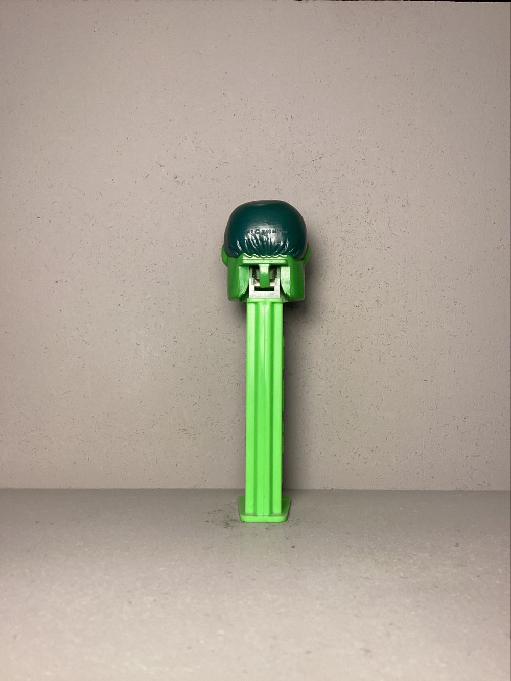 Super Heroes & Villains, Marvel- Hulk C - Licenced Characters pez collectible - Main Image 3