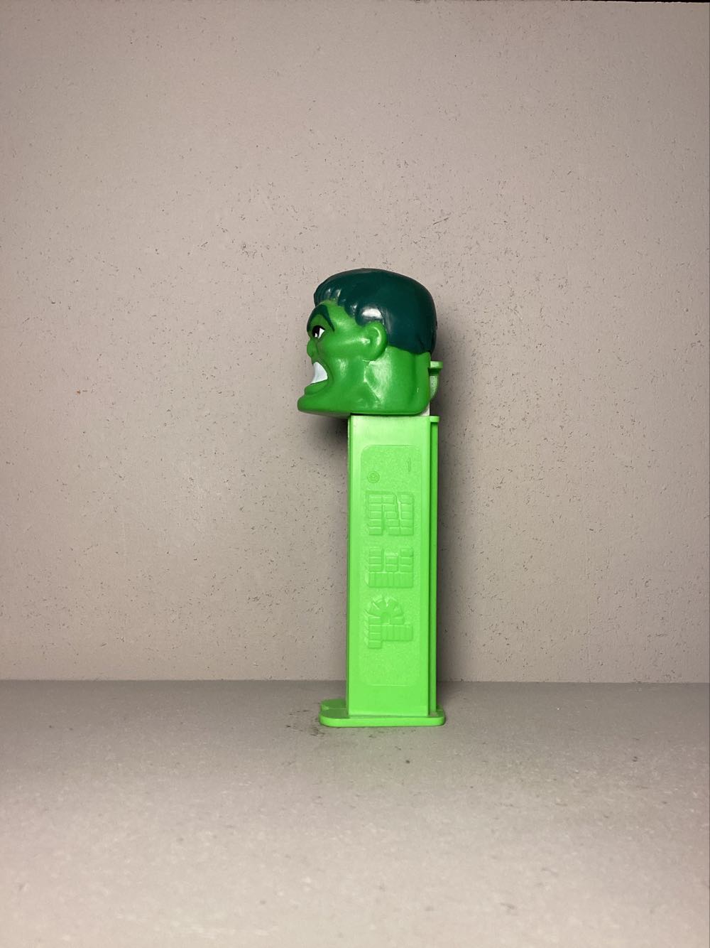 Super Heroes & Villains, Marvel- Hulk C - Licenced Characters pez collectible - Main Image 4