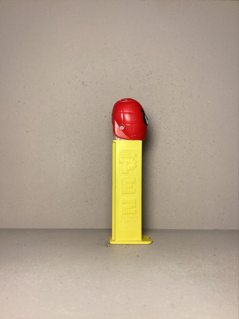 Super Heroes & Villains- Spiderman B - Licenced Characters pez collectible - Main Image 2