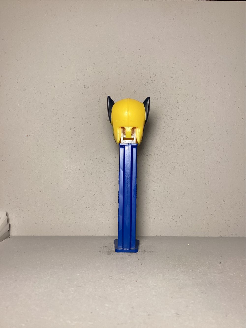 Super Heroes, Marvel- Wolverine B - Licenced Characters pez collectible - Main Image 3