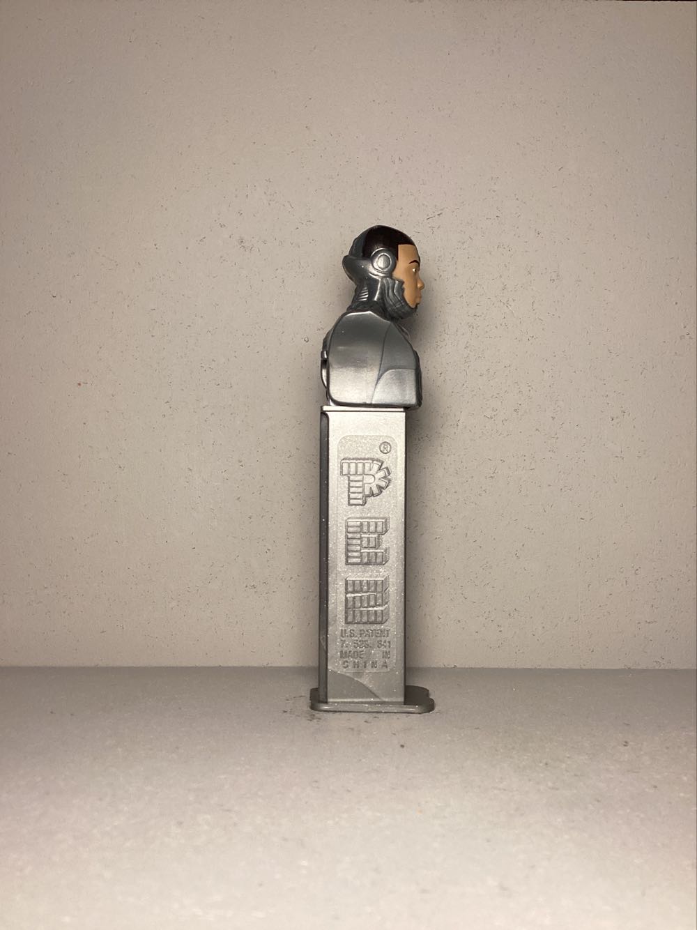 Super Heroes & Villains, Justice League- Cyborg - Licenced Characters pez collectible - Main Image 2