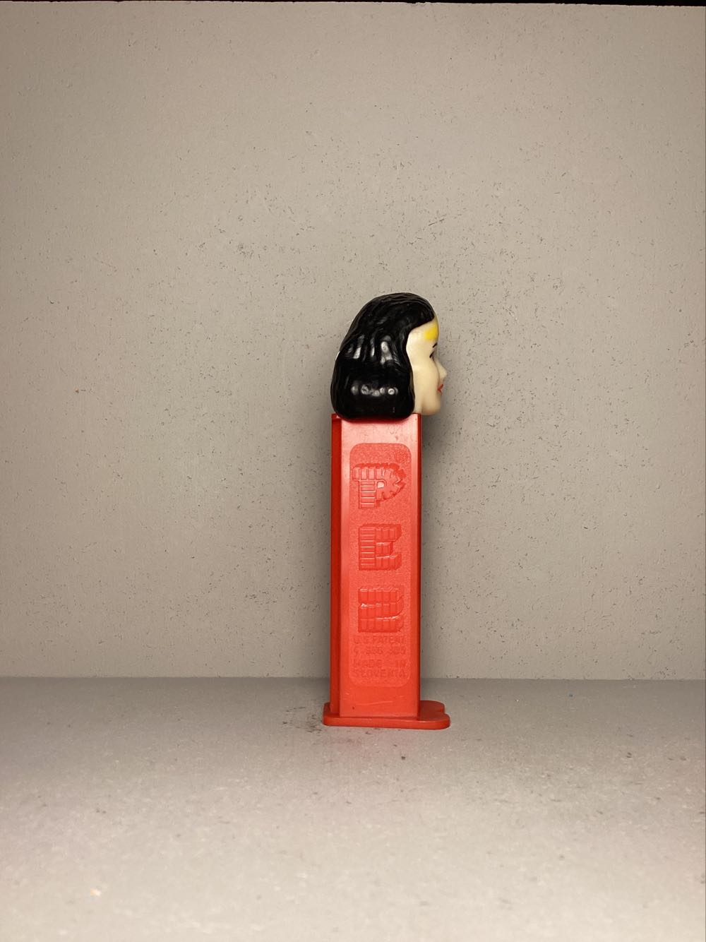 Super Heroes & Villains, Justice League- Wonder Woman A, Hard Head - Licenced Characters pez collectible - Main Image 2