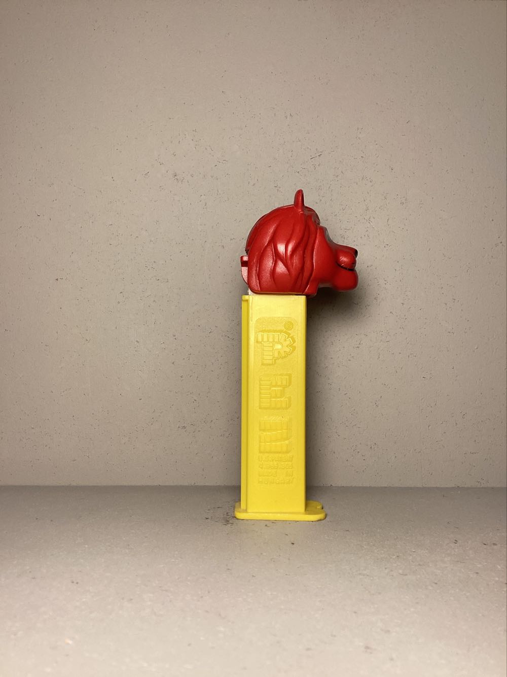 Miscellaneous- Novartis Lion - Miscellaneous pez collectible - Main Image 2