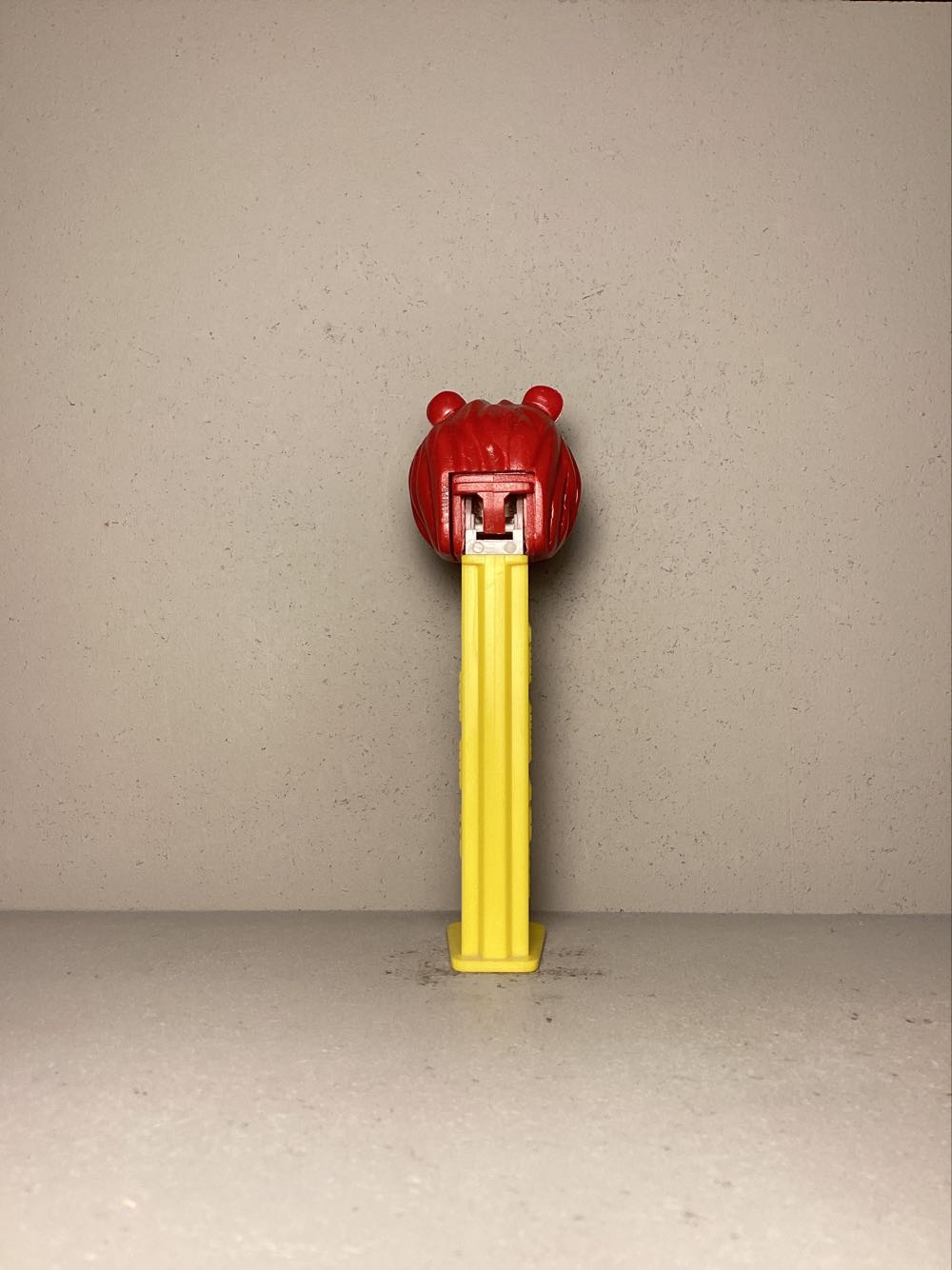 Miscellaneous- Novartis Lion - Miscellaneous pez collectible - Main Image 3