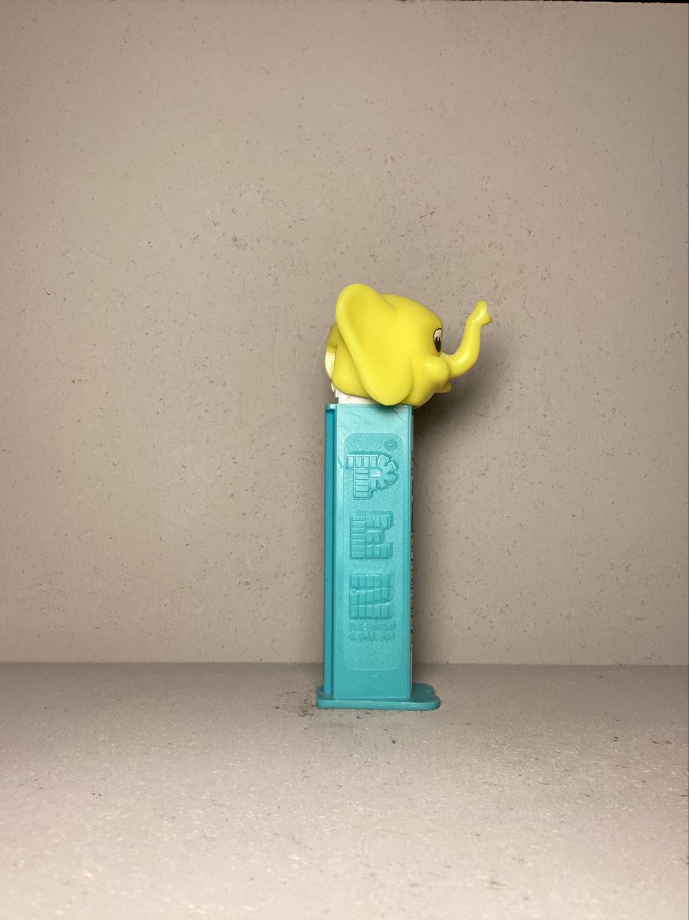 Miscellaneous- Zinnafant Elephant - Miscellaneous pez collectible - Main Image 2