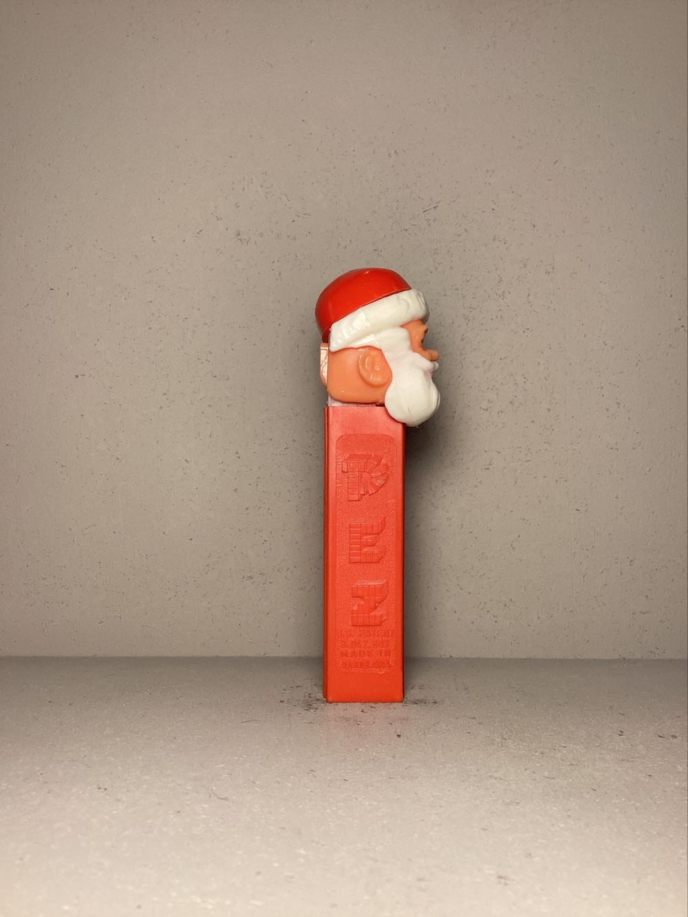 Christmas - Santa Claus C Closed Eyes NF - Christmas pez collectible - Main Image 2