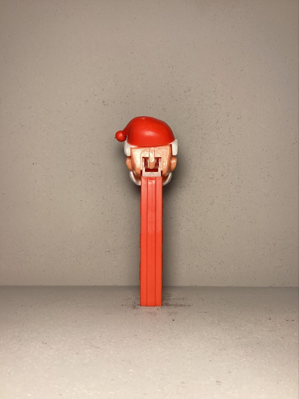Christmas - Santa Claus C Closed Eyes NF - Christmas pez collectible - Main Image 3
