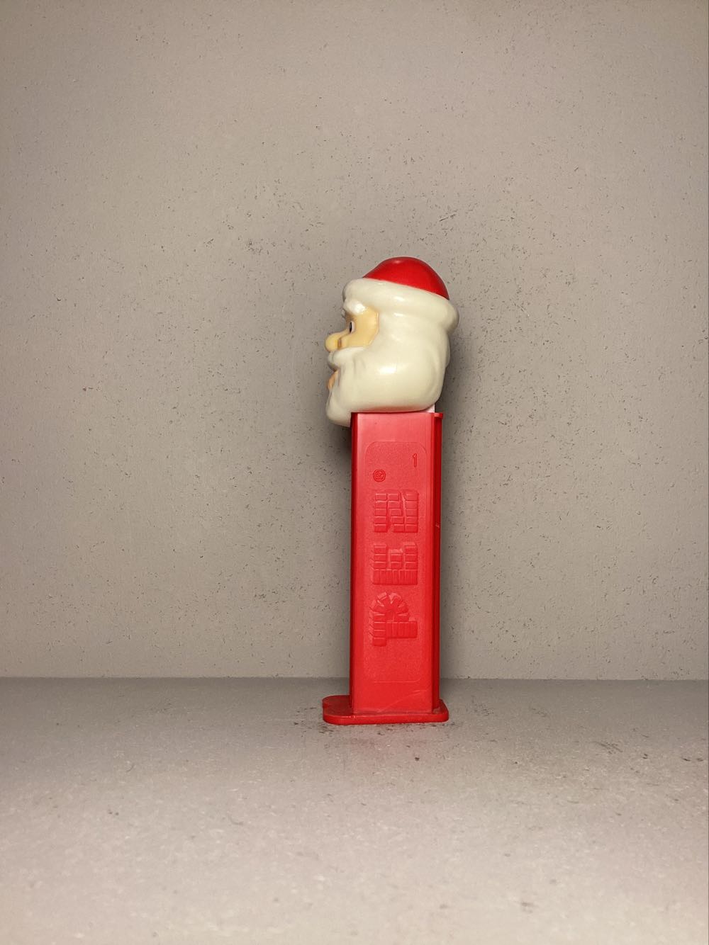 Santa Claus - E  - Holiday pez collectible - Main Image 4