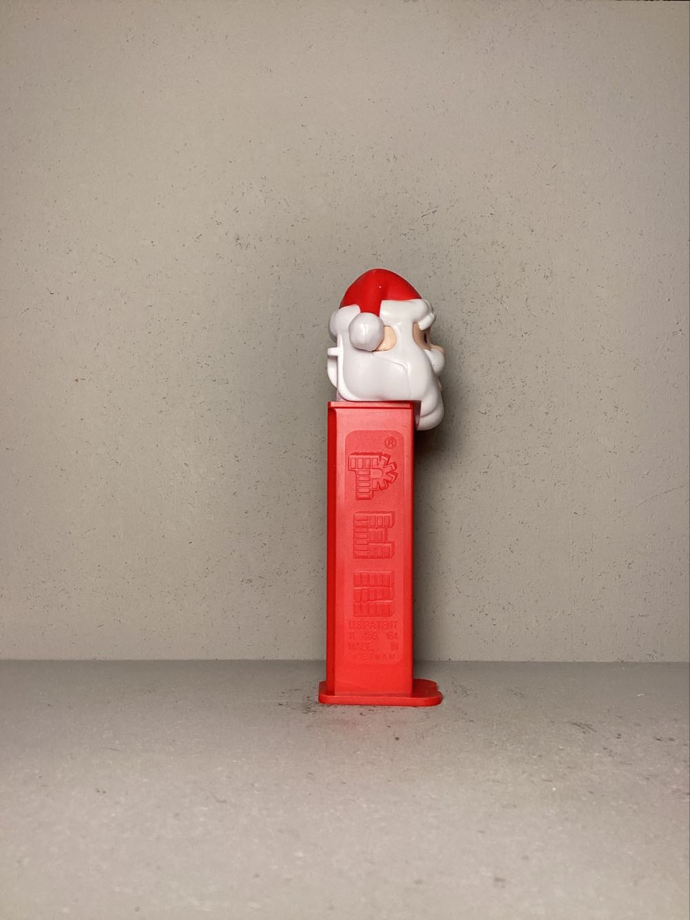 Christmas- Santa Claus F - Holiday pez collectible - Main Image 2