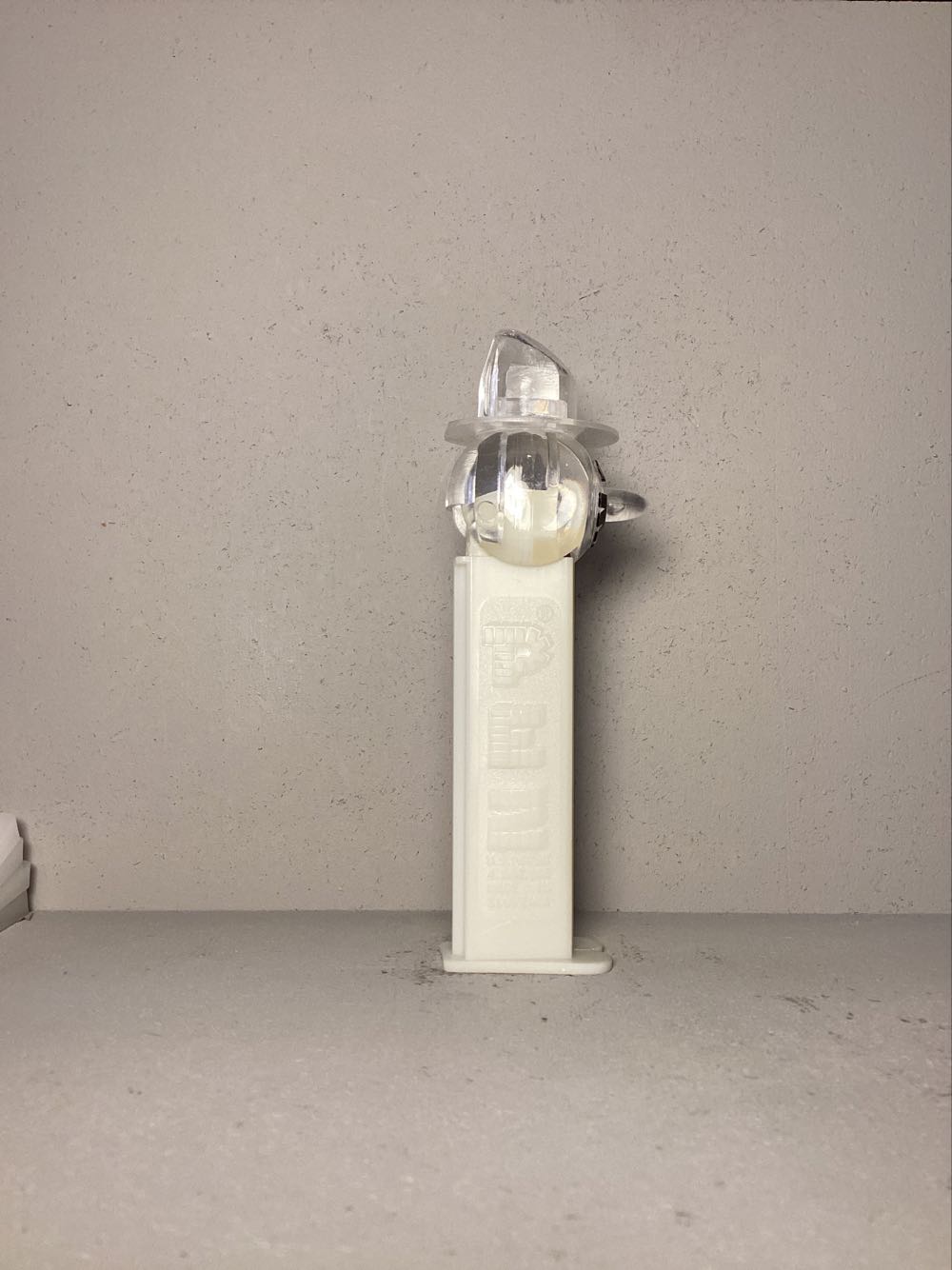 Christmas - Snowman B - Holiday pez collectible - Main Image 2