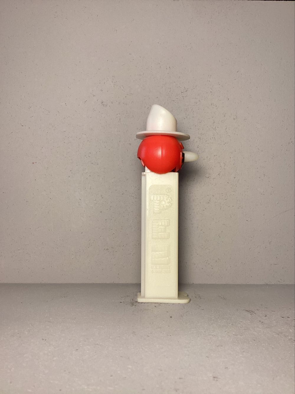 Christmas - Snowman B - Holiday pez collectible - Main Image 2