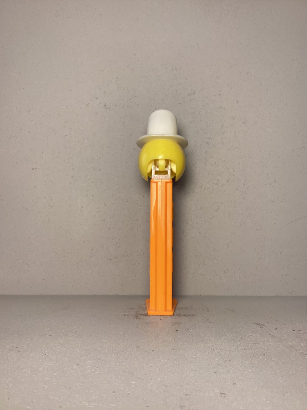 Christmas - Snowman B - Holiday pez collectible - Main Image 3