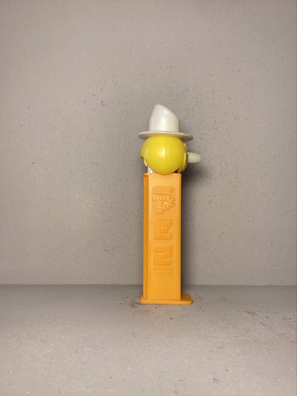 Christmas - Snowman B - Holiday pez collectible - Main Image 2