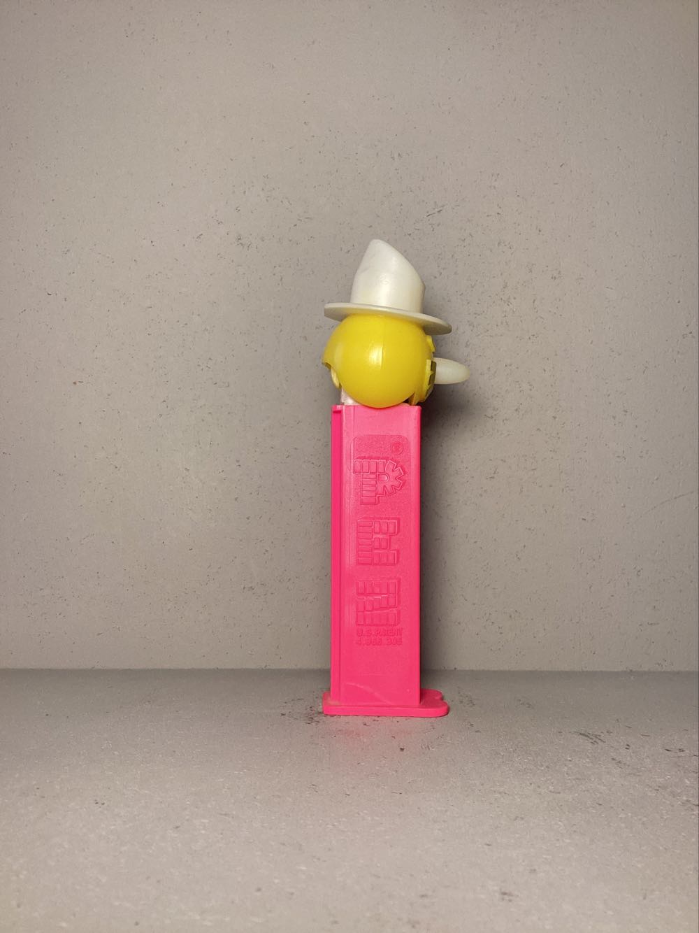 Christmas - Snowman B - Holiday pez collectible - Main Image 2