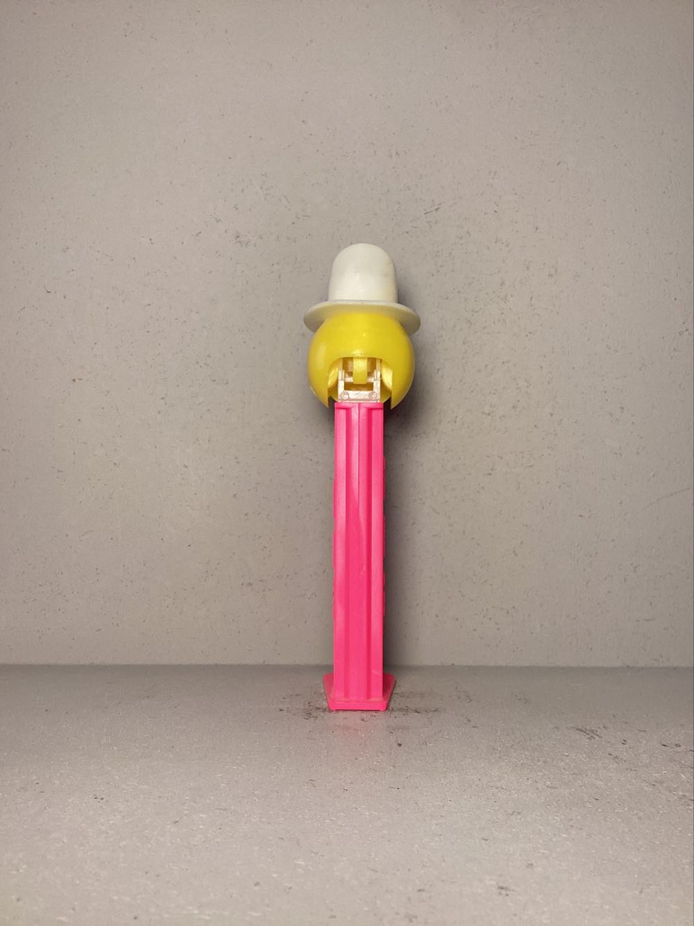 Christmas - Snowman B - Holiday pez collectible - Main Image 3