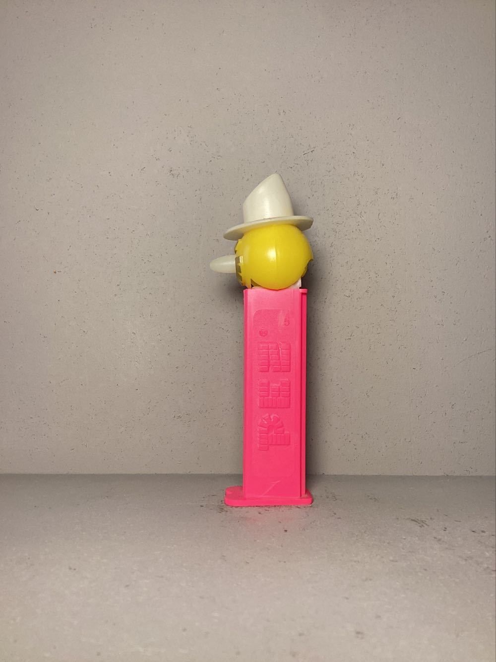 Christmas - Snowman B - Holiday pez collectible - Main Image 4