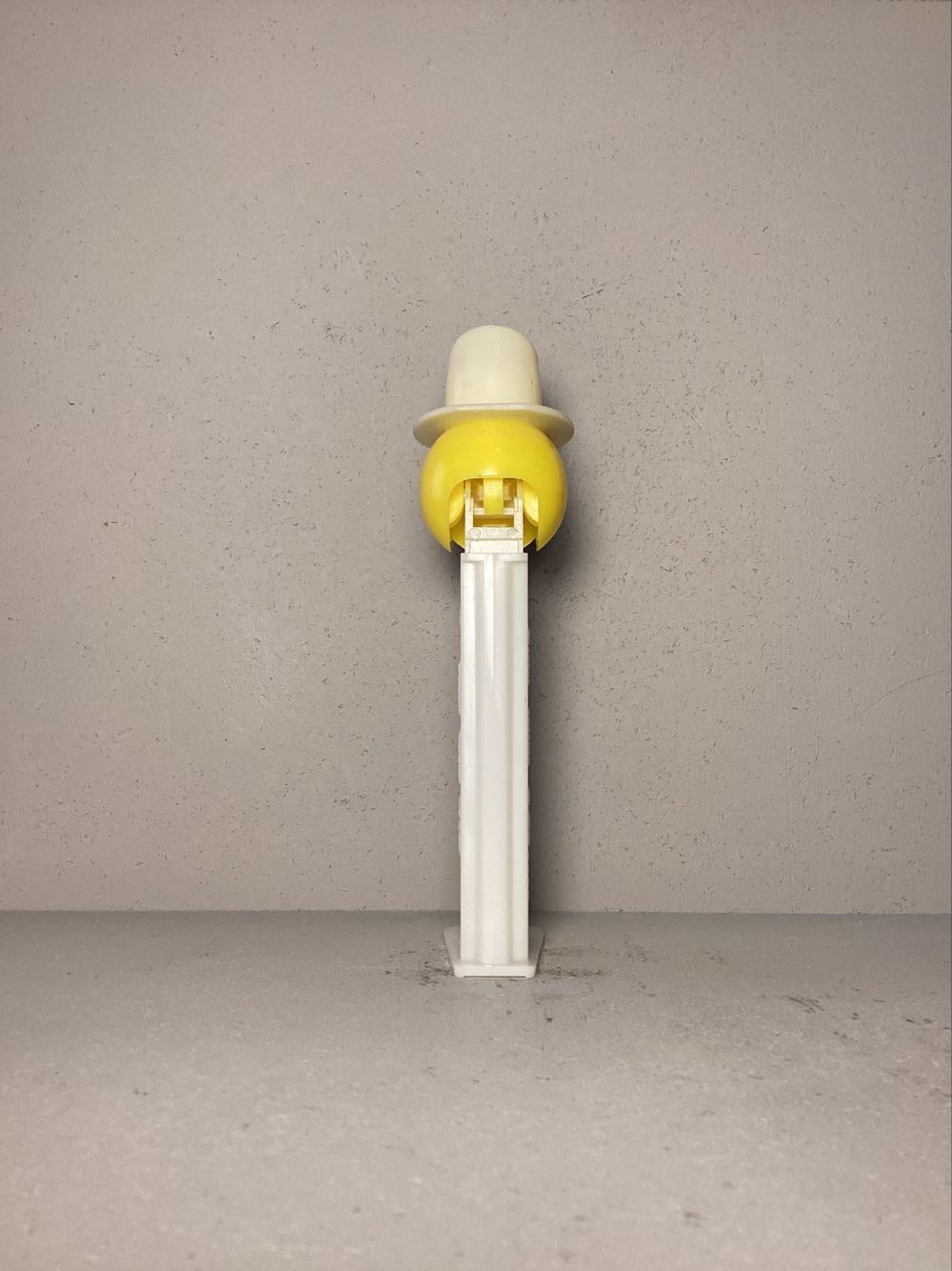 Christmas - Snowman B - Holiday pez collectible - Main Image 3