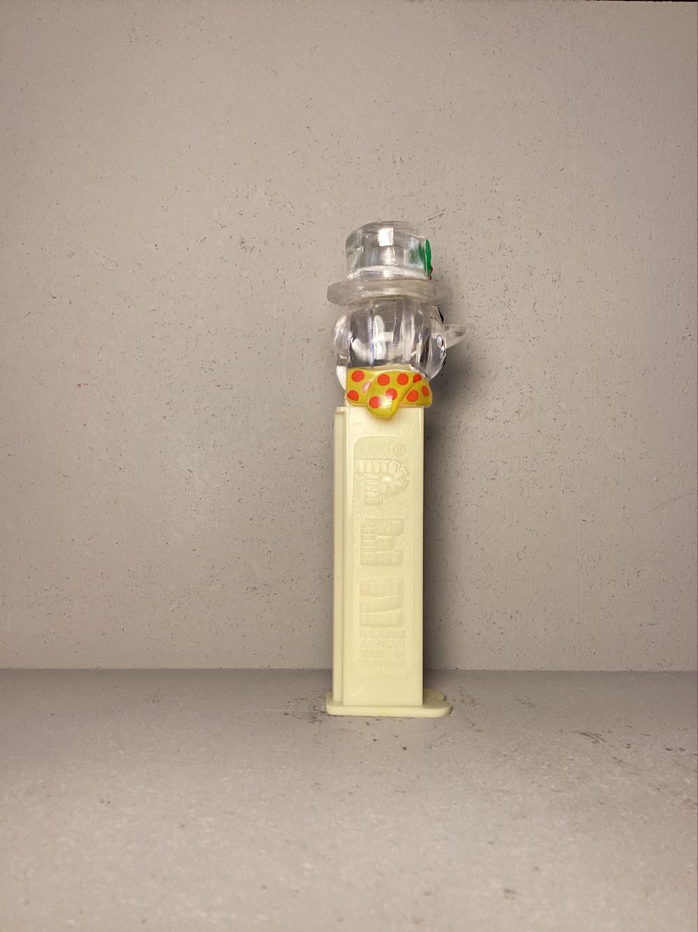 Christmas- Snowman C - Holiday pez collectible - Main Image 2