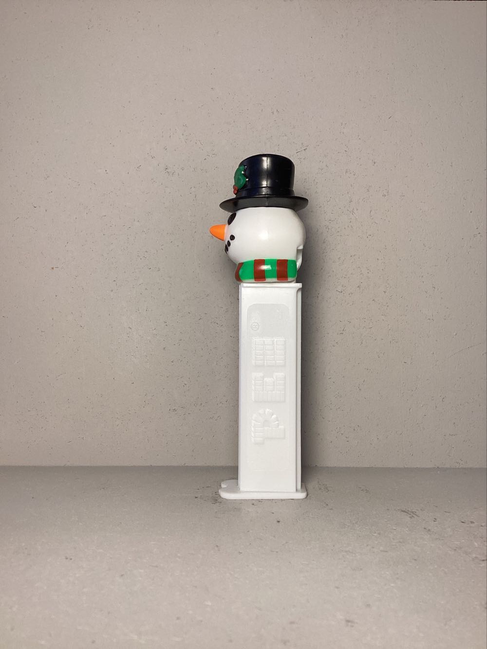 Christmas- Snowman C - Holiday pez collectible - Main Image 4