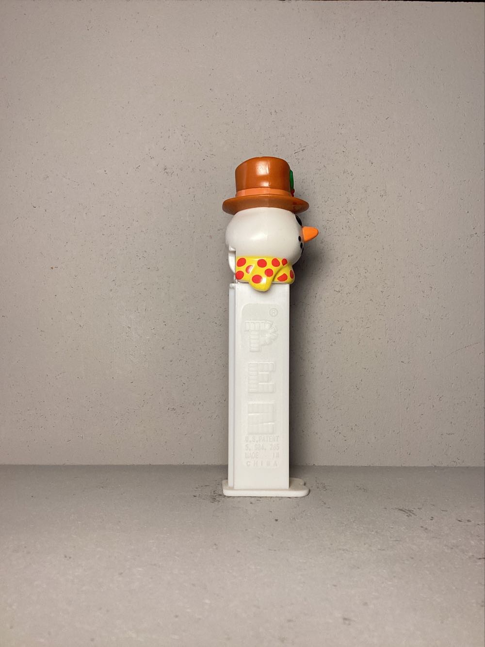 Christmas- Snowman C - Holiday pez collectible - Main Image 2