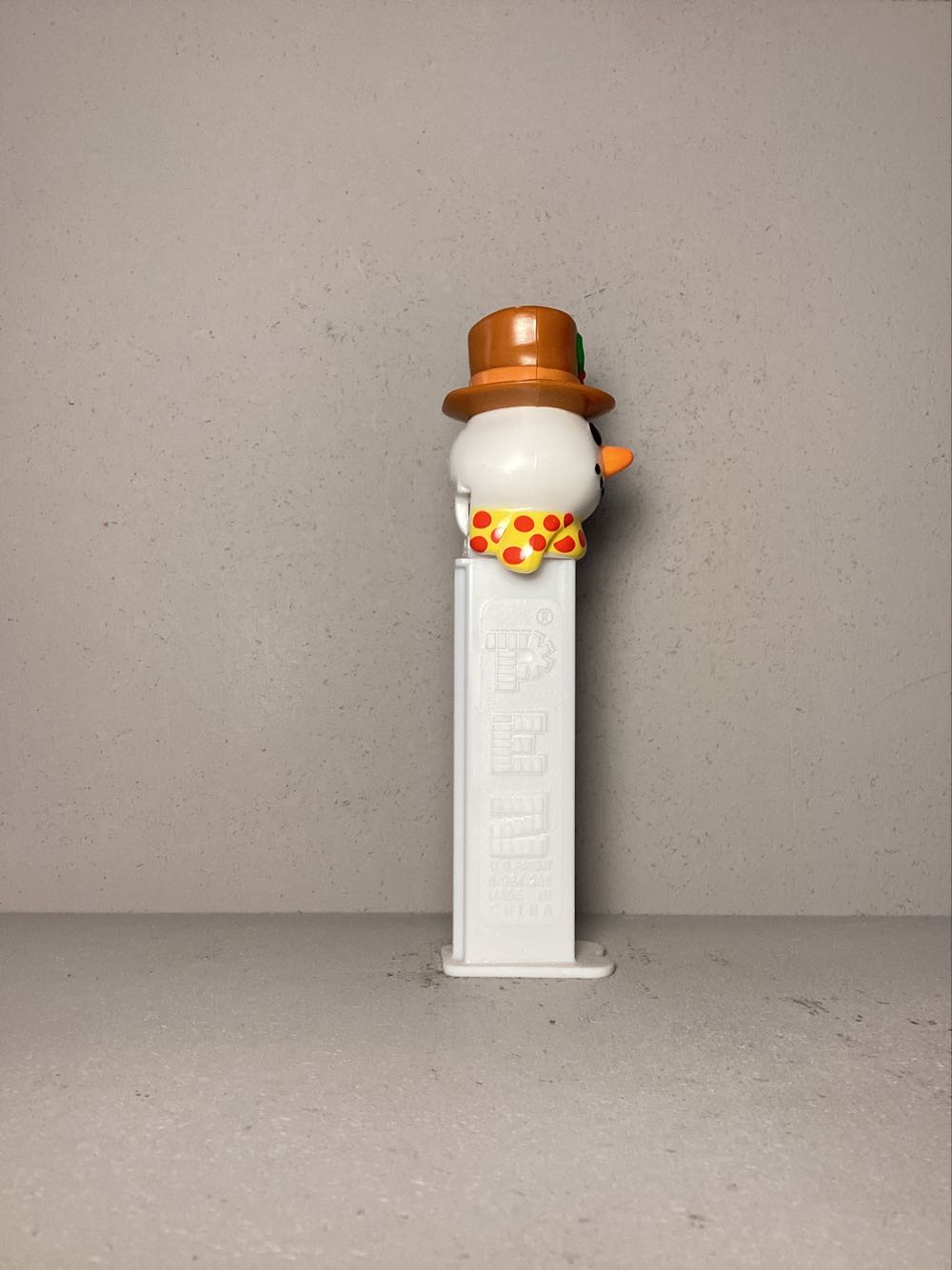 Snowman C - Christmas pez collectible - Main Image 2