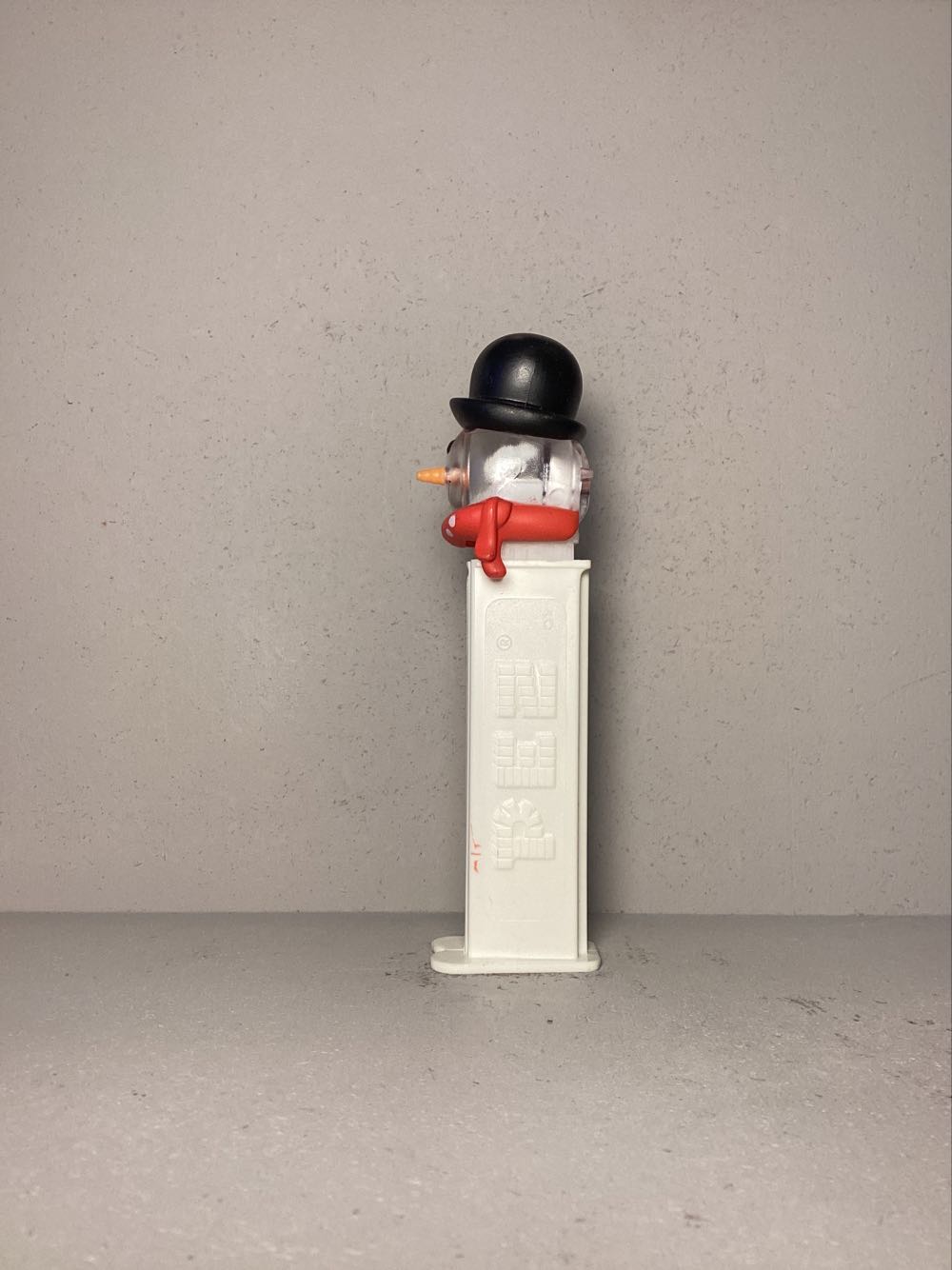 Christmas - Snowman D - Holiday pez collectible - Main Image 4