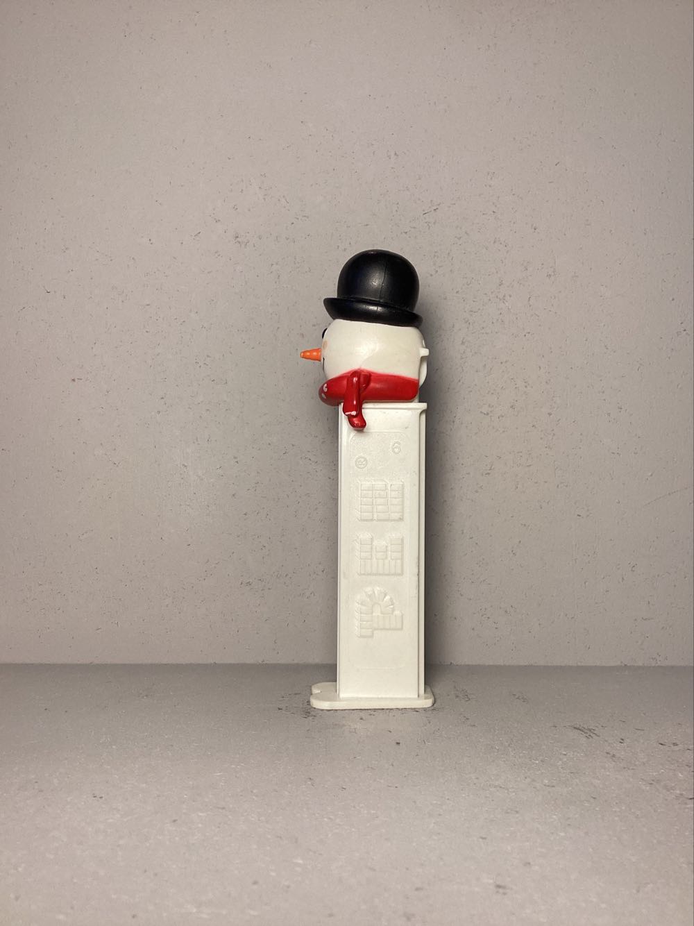 Christmas - Snowman D - Holiday pez collectible - Main Image 4