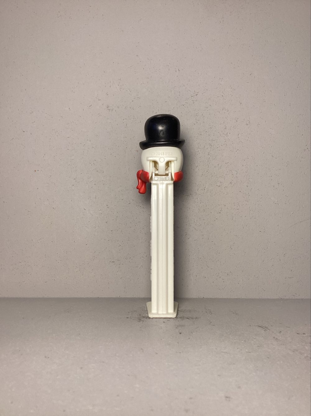 Christmas - Snowman D - Holiday pez collectible - Main Image 3