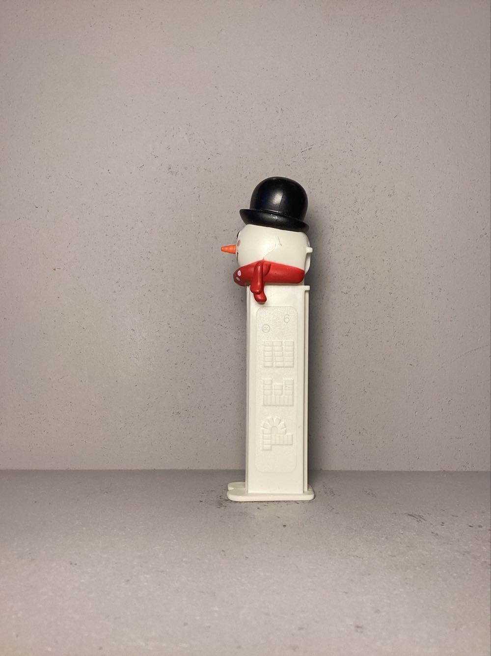 Christmas - Snowman D - Holiday pez collectible - Main Image 4