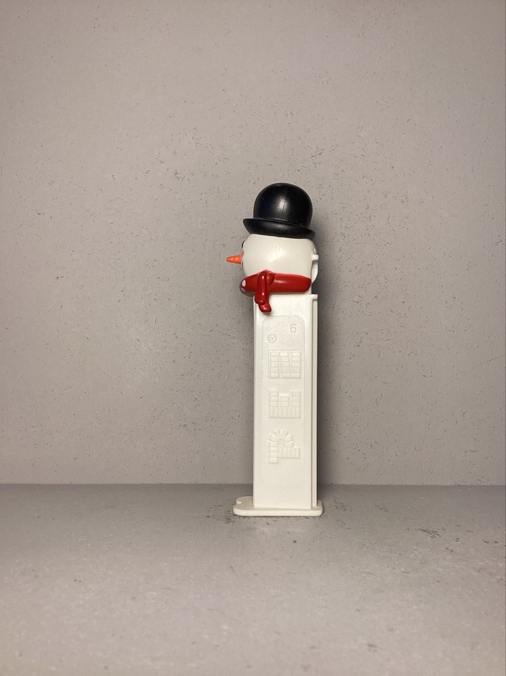 Christmas - Snowman D - Holiday pez collectible - Main Image 4