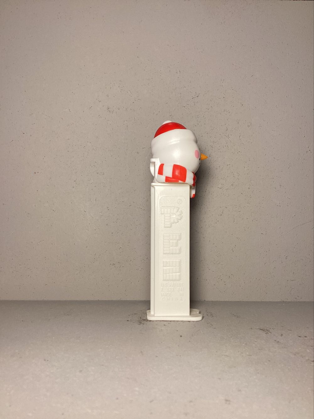 Christmas- Snowman E - Holiday pez collectible - Main Image 2
