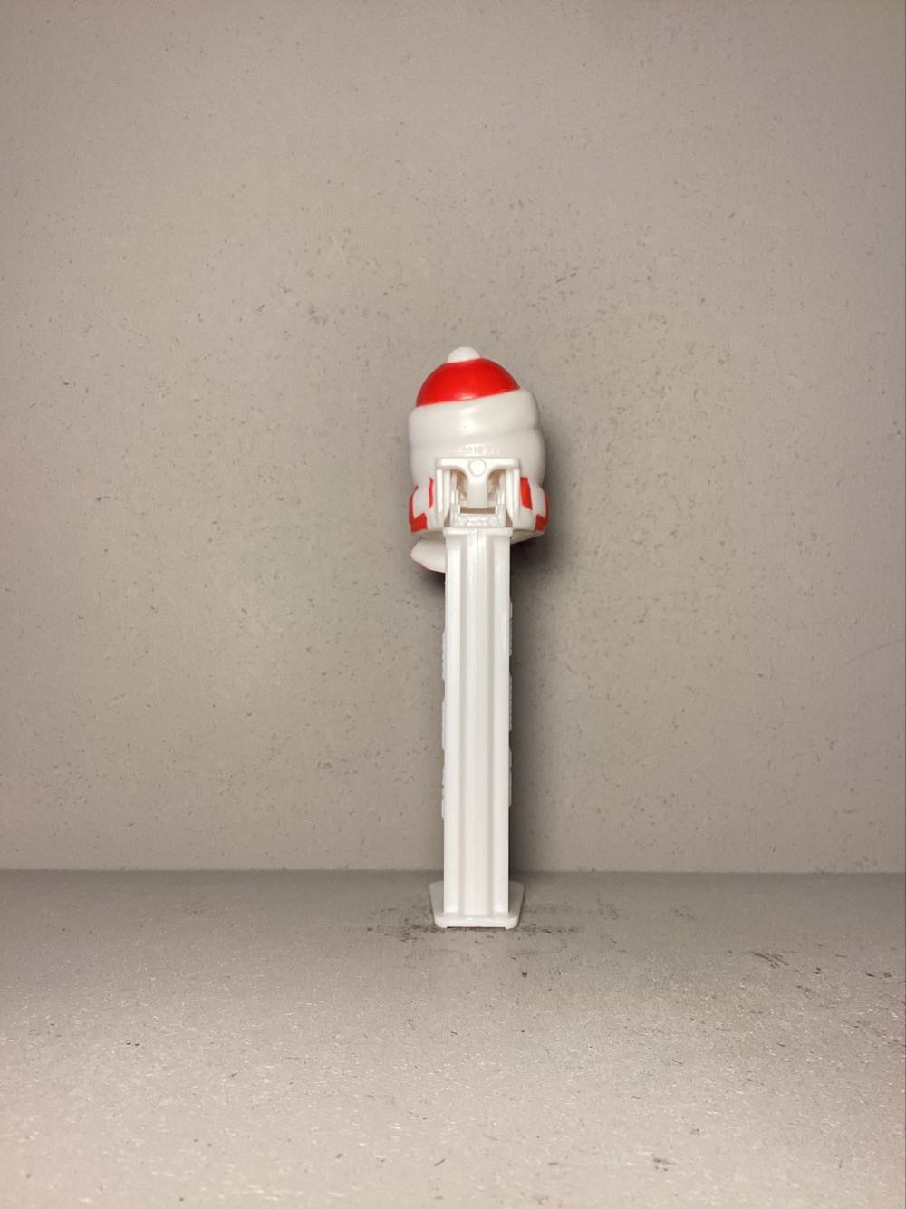 Christmas - Snowman E - Holiday pez collectible - Main Image 3