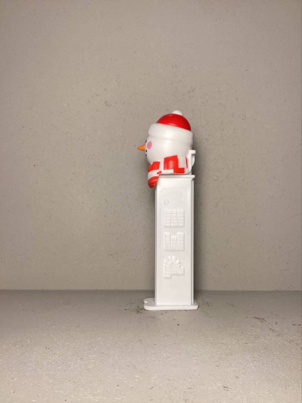 Christmas - Snowman E - Holiday pez collectible - Main Image 4