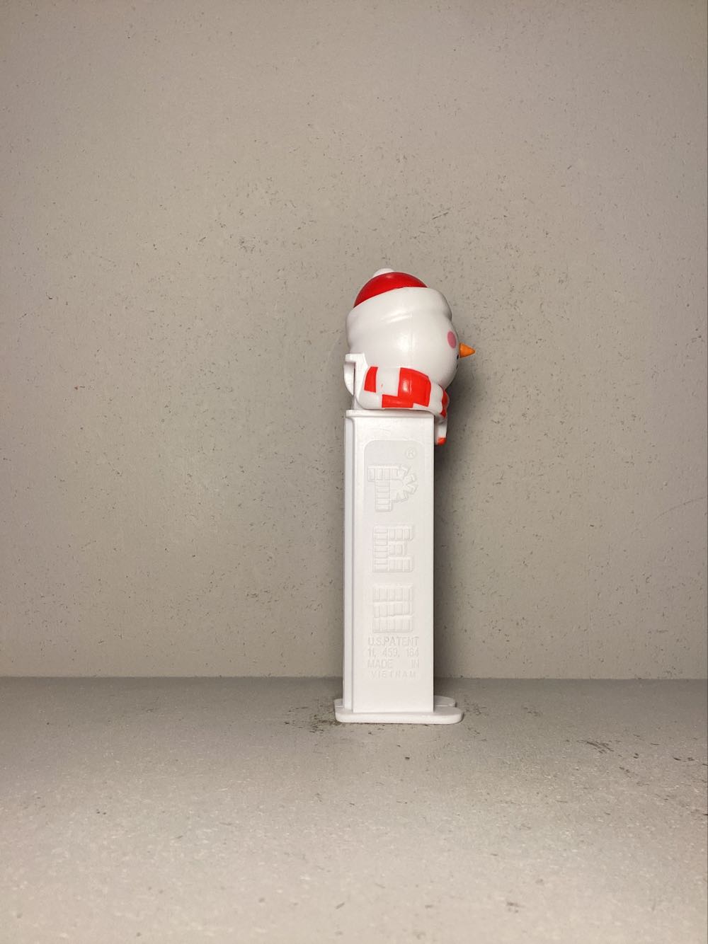 Christmas - Snowman E - Holiday pez collectible - Main Image 2