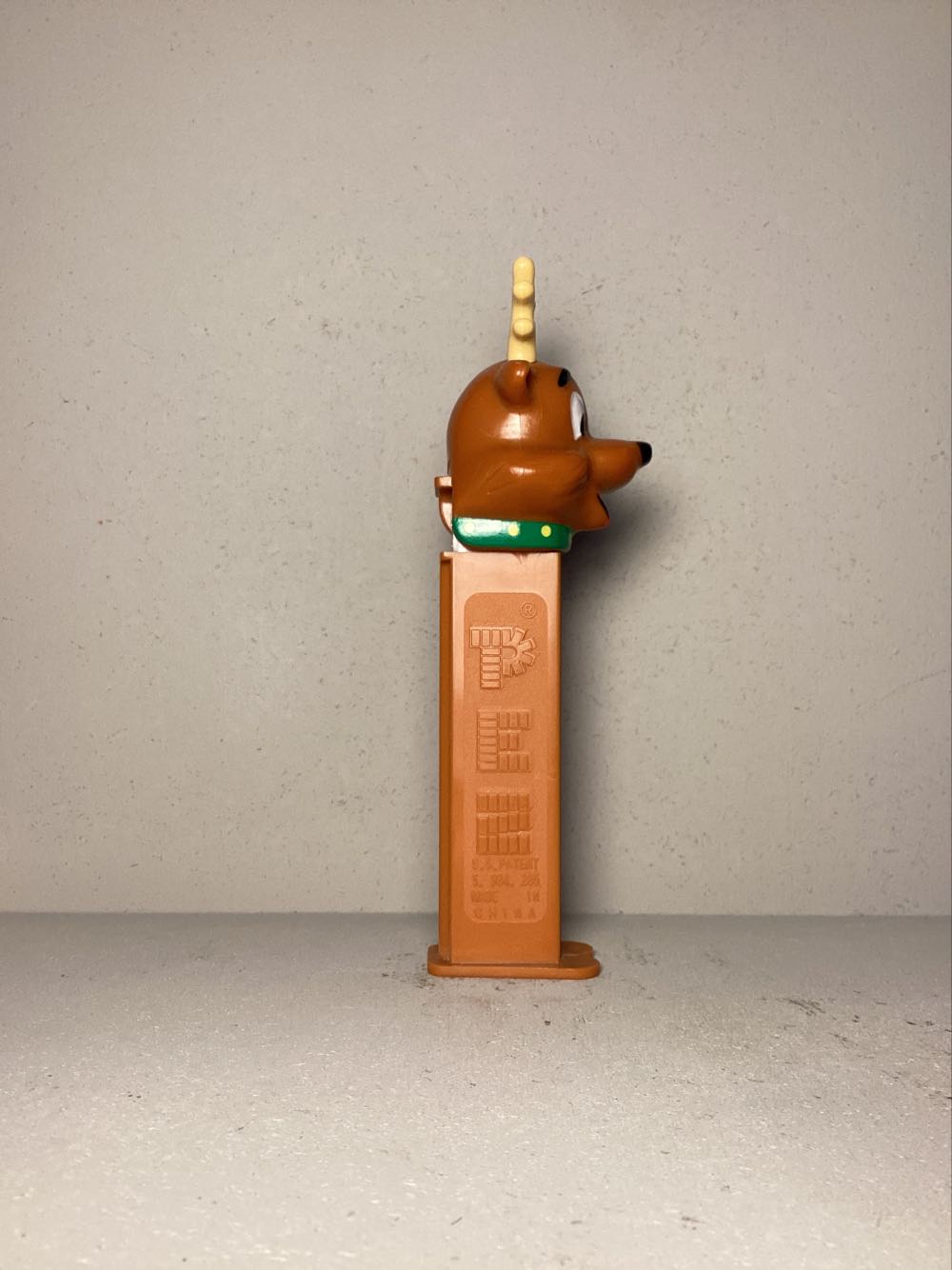 Christmas- Reindeer A - Holiday pez collectible - Main Image 2