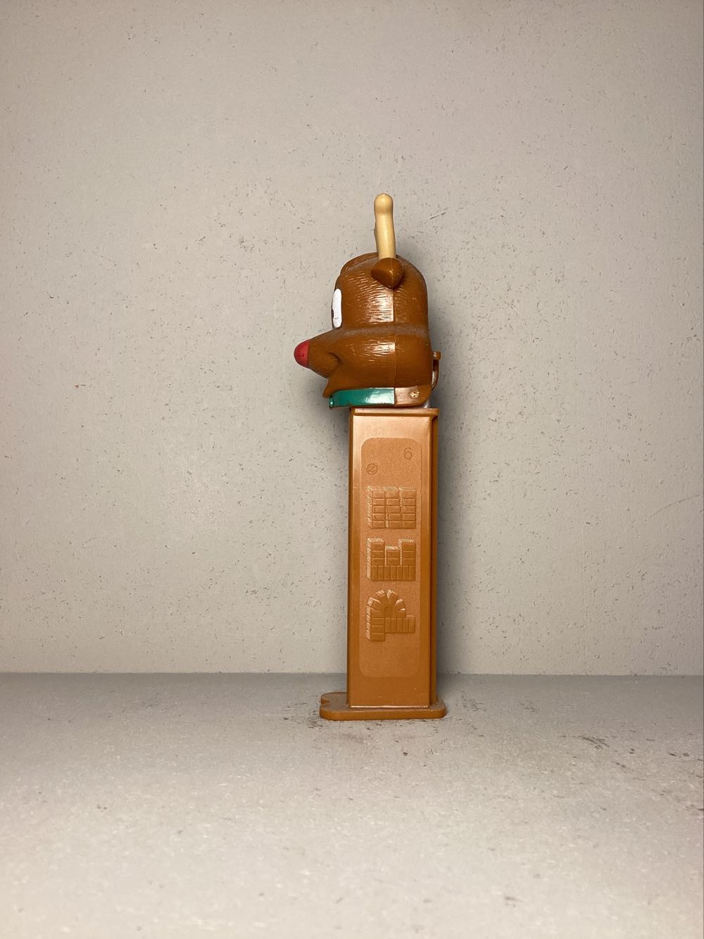 Christmas- Reindeer B - Holiday pez collectible - Main Image 4