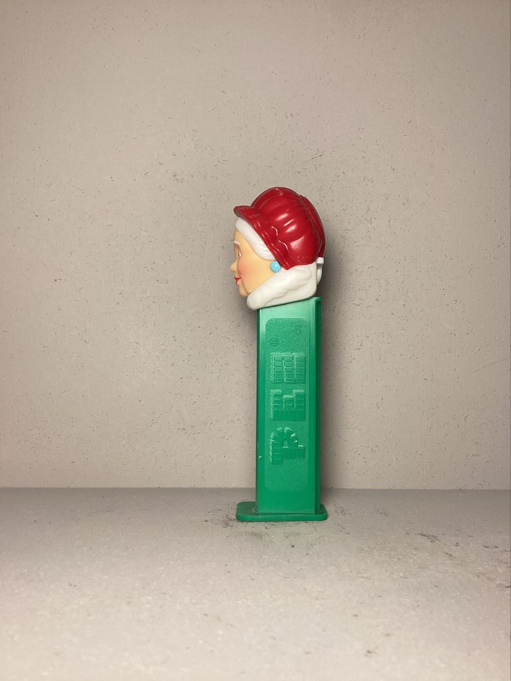 Christmas- Mrs. Santa Claus - Holiday pez collectible - Main Image 4