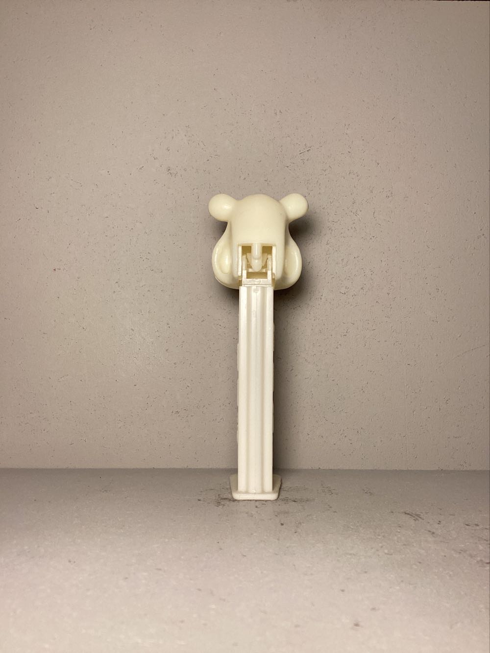 Christmas- Icee Bear A - Holiday pez collectible - Main Image 3