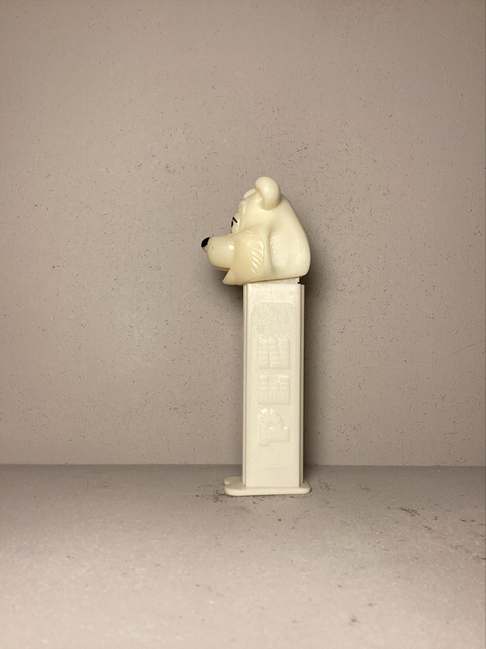 Christmas- Icee Bear A - Holiday pez collectible - Main Image 4