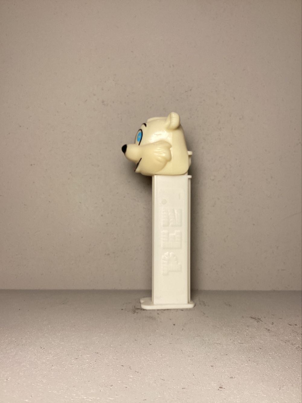 Christmas- Icee Bear B - Holiday pez collectible - Main Image 4