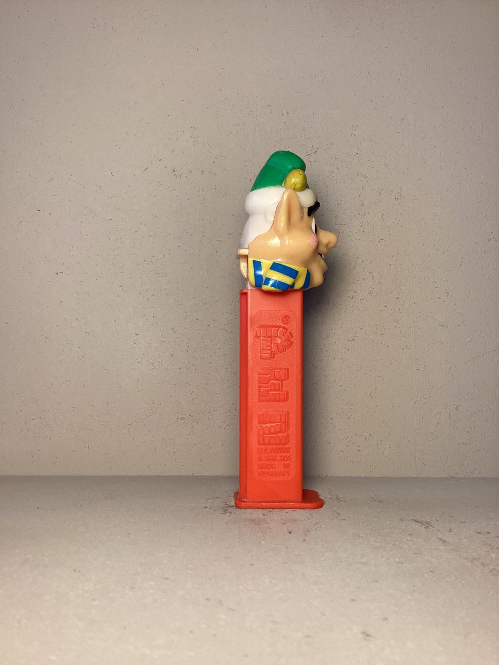 Christmas- Elf A - Holiday pez collectible - Main Image 2