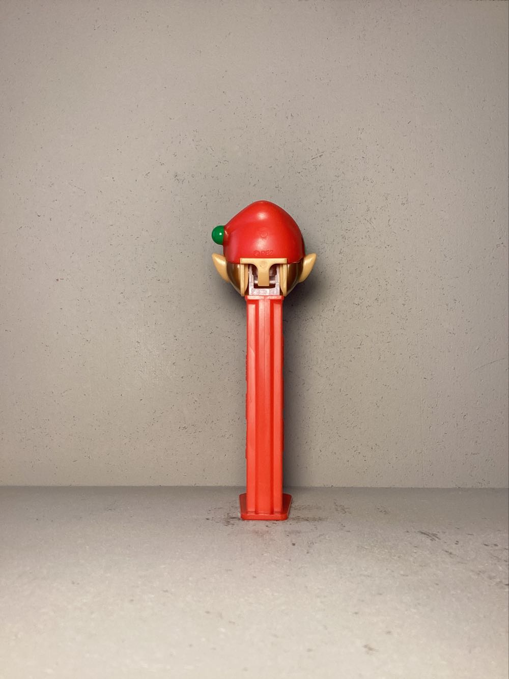 Christmas- Elf C - Holiday pez collectible - Main Image 3