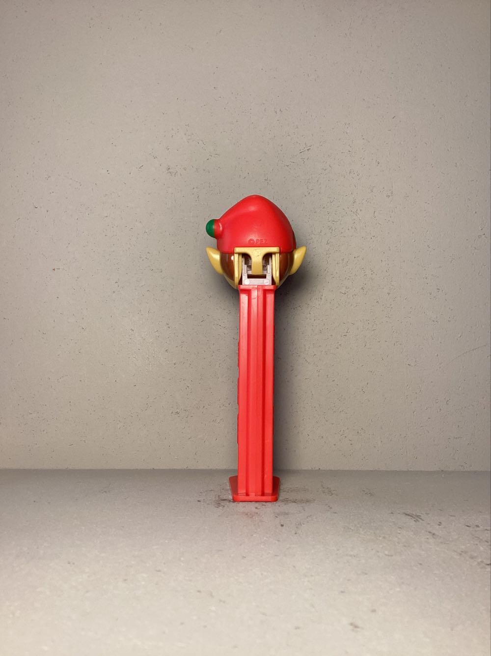 Christmas- Elf C - Holiday pez collectible - Main Image 3